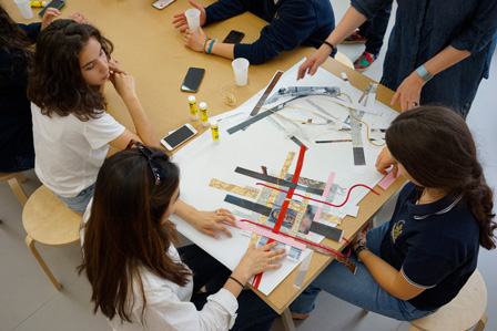Students in Dom Atelier.
Photo: Raimund Pleschberger